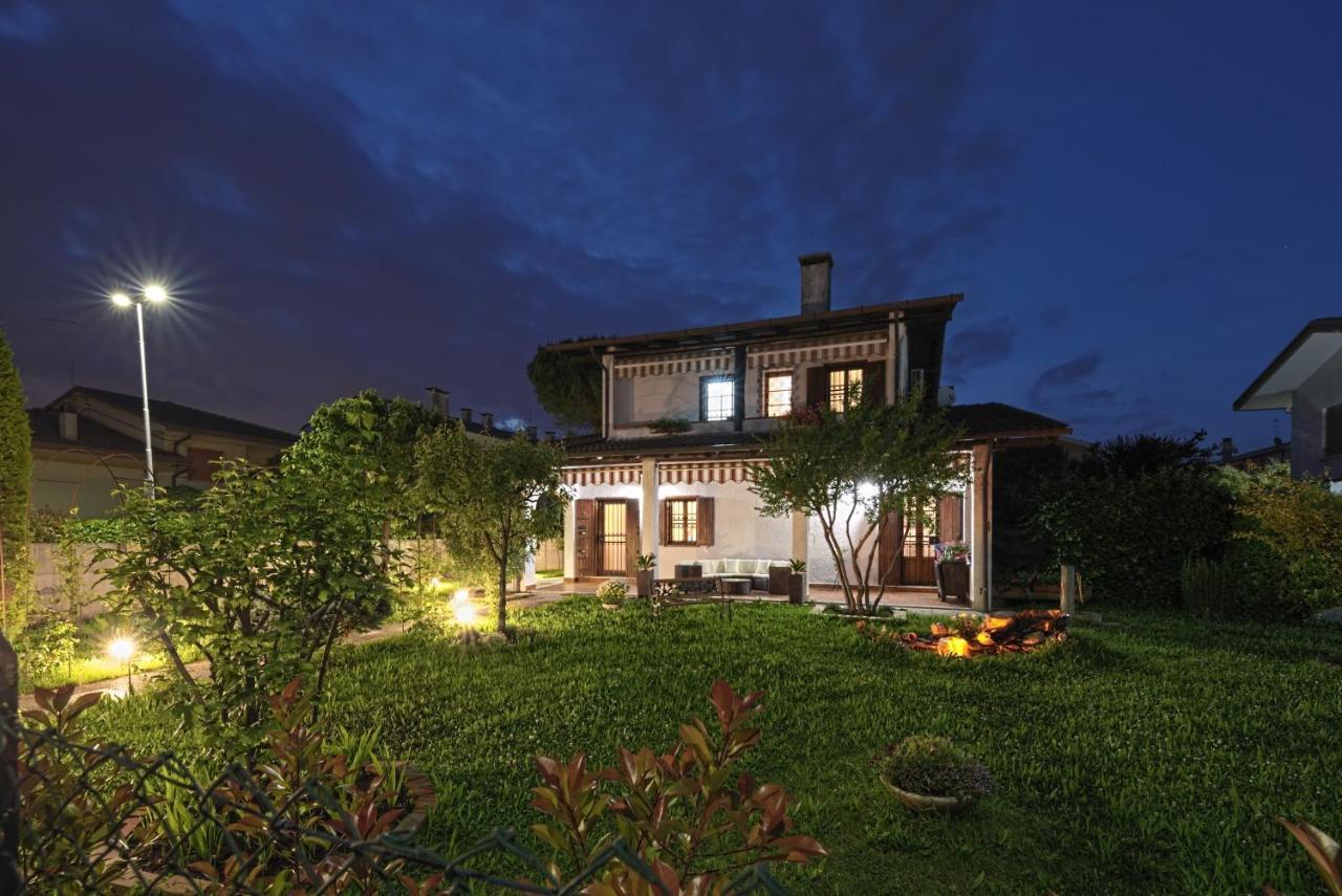 Vila Vecchia Favola House Quarto dʼAltino Exteriér fotografie