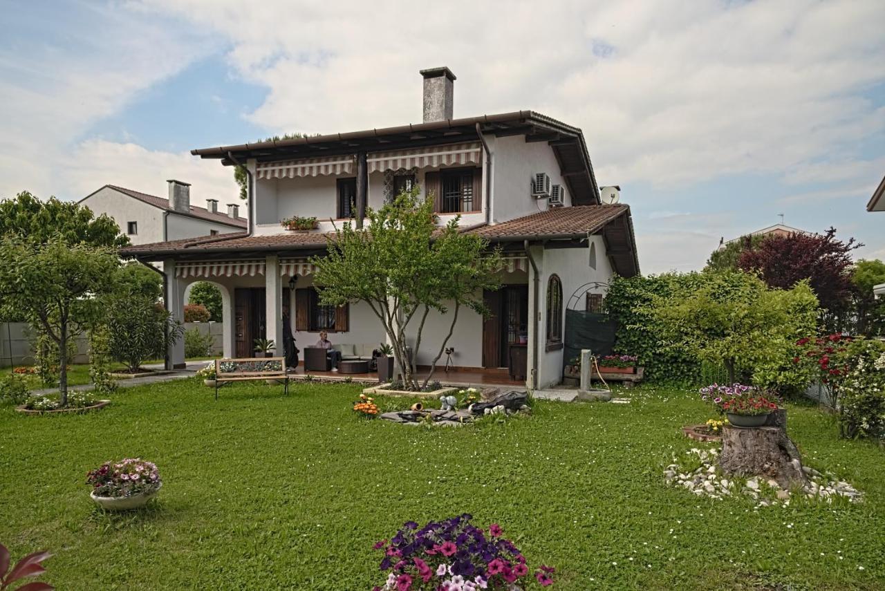 Vila Vecchia Favola House Quarto dʼAltino Exteriér fotografie